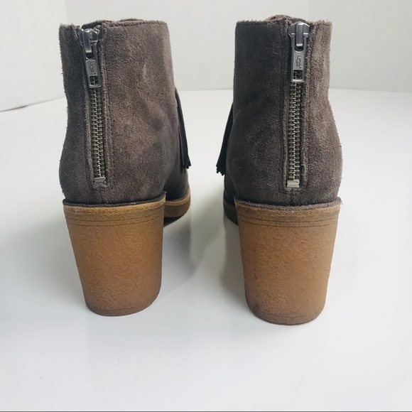 Ugg Corin Suede Fringe Heeled Bootie Beige 10 EUC - Picture 4 of 7